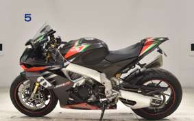 APRILIA RSV4 1100ファクト 2020