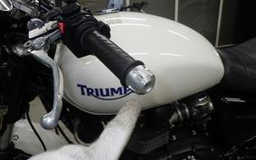 TRIUMPH BONNEVILLE 2010