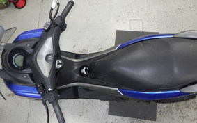 YAMAHA N-MAX