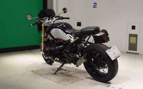 BMW R NINE T 2015