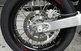 SUZUKI DR-Z400SM 2011 SK44A
