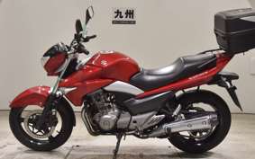 SUZUKI GSR250