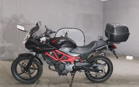 HONDA VTR 250 F MC33
