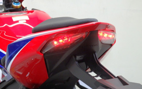 HONDA CBR1000RR-R FB SP 1990 SC82