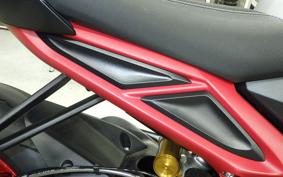 TRIUMPH STREET TRIPLE RX 2026