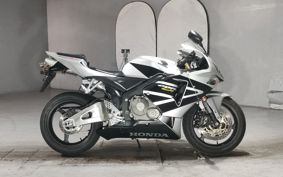 HONDA CBR600RR PC37