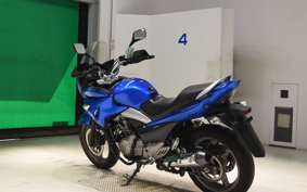 SUZUKI GSR250S 2017