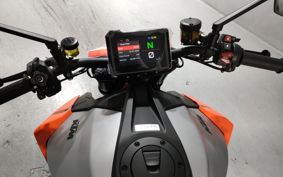 KTM 1290 SUPER DUKE R V3940