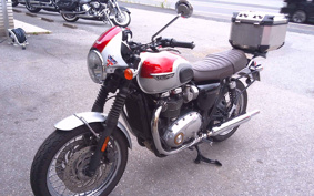TRIUMPH BONNEVILLE T120 2016 DAD75H