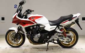HONDA CB1300SB SUPER BOLDOR A 2013 SC54