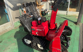 HONDA  SNOW BLOWER  MACHINE 