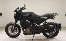 HUSQVARNA SVARTPILEN 401 2022