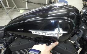 HARLEY XL1200C 2005