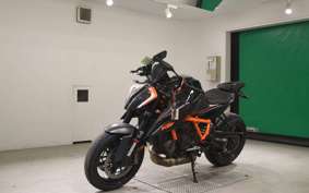 KTM 1290 SUPER DUKE R 2020