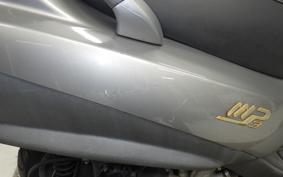PIAGGIO MP3 250 2004