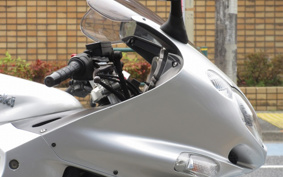 KAWASAKI ZZ1200 NINJA R 2002 20C001