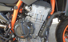 KTM 890 DUKE R 2021
