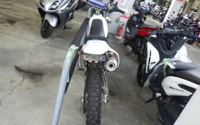 SUZUKI DR250 R-S 2000 SJ45A
