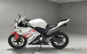 YAMAHA YZF-R125 RE06