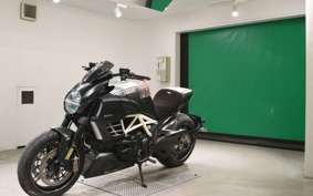 DUCATI DIAVEL AMG 2012