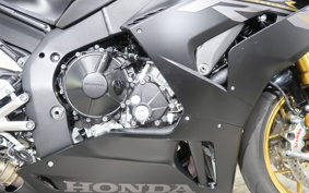 HONDA CBR1000RR-R FB SP 2023 SC82