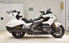 HONDA GL 1800 GOLD WING TOUR DCT SC79