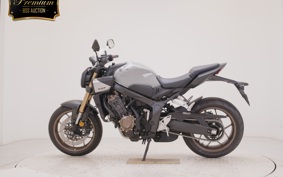HONDA CB650R E-Clutch 2026 RH17