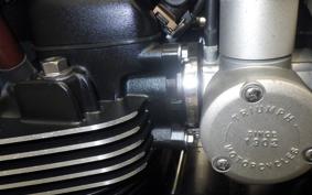 TRIUMPH BONNEVILLE BOBBER 2022