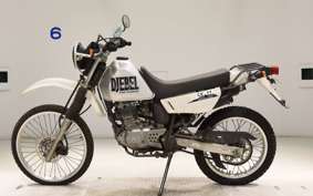 SUZUKI DJEBEL 200 (DR200SE) 2015 SH42A
