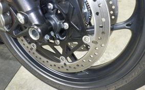 TRIUMPH STREET TRIPLE RS 2025