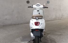 VESPA PRIMA BEIGE RA125 ..