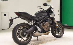 HONDA CB650R E-Clutch 2025 RH17