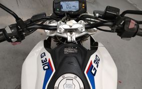 BMW G310R 0G01