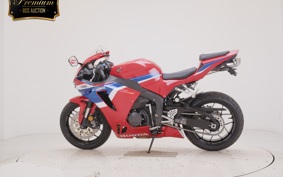 HONDA CBR600RR 2025