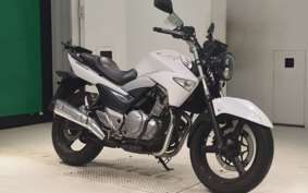 SUZUKI GSR250