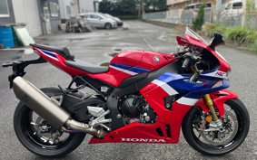 HONDA CBR1000RR-R FB SP 2024 SC82