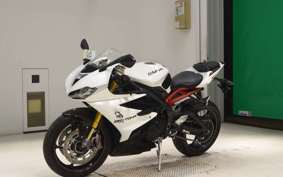 TRIUMPH DAYTONA 675 R 2015