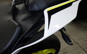 YAMAHA YZF-R6 2017