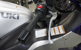 SUZUKI GSX-1300R HAYABUSA 2000