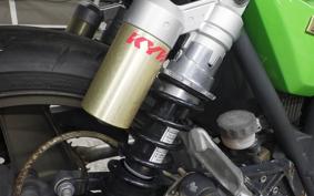 KAWASAKI ZRX400 2005 ZR400E