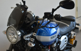 YAMAHA XJR1300 2015 RP19