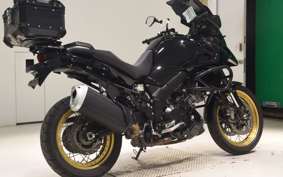 SUZUKI Vｽﾄﾛｰﾑ1000XTA 2019 VU51A