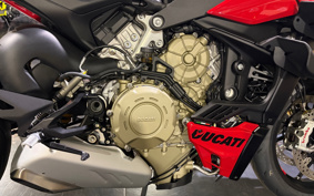 DUCATI STREET FIGHTER V4S 2025 4F00