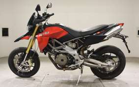 APRILIA DORSODURO 750 2010