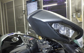 YAMAHA YZF-R1 M 2025