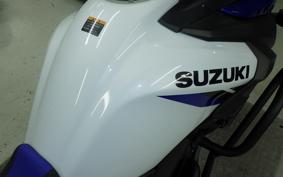 SUZUKI DL650 ( V-Strom 650 ) XTA 2025 C733M