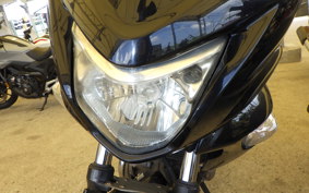 SUZUKI GSR250S