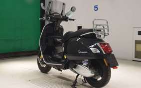 VESPA GTS300 SUPER 2023