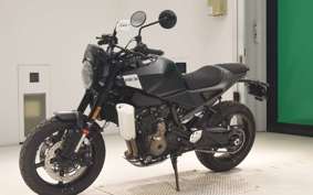 HUSQVARNA スバルトピレン801 2025