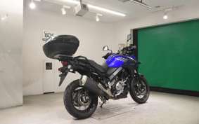 SUZUKI Vｽﾄﾛｰﾑ650XTA 2020 C733A